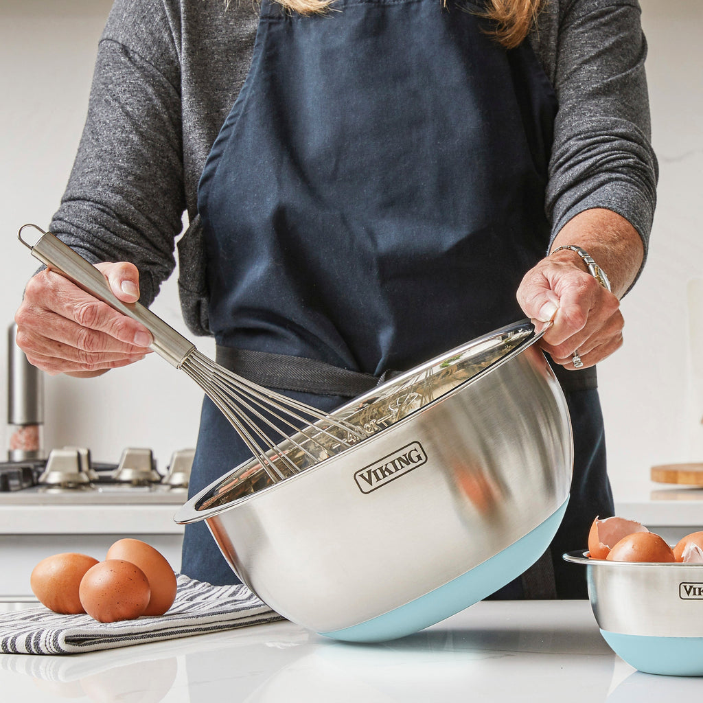 Viking 9-Piece Stainless Steel Mixing Bowl Set with Strainer, Splash Blue