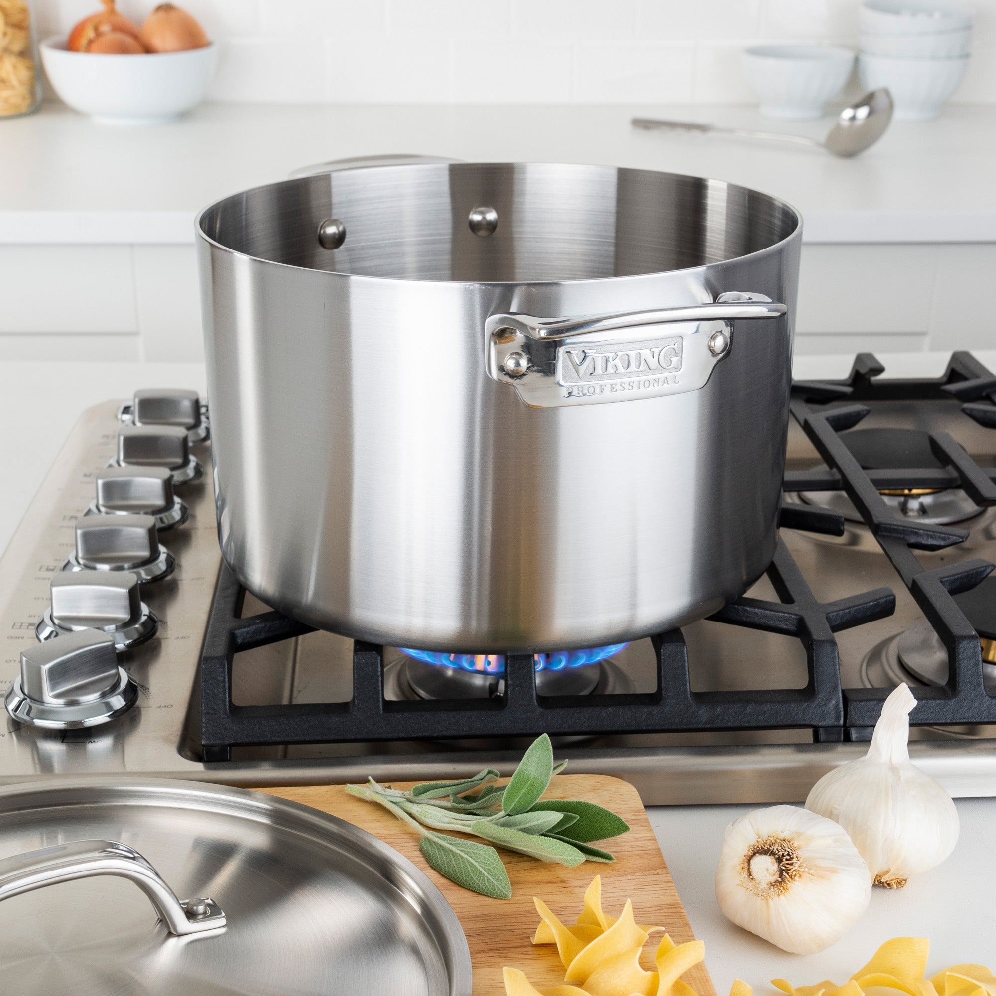 Viking Professional 5-Ply Stainless Steel 8-Quart Stock Pot